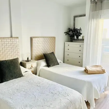 Acogedora Casa Recien Reformada Con Jardin Y Wifi Nyaraló Laredo