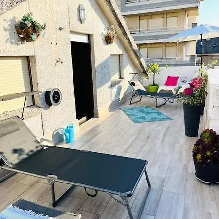 Acogedora Casa Recien Reformada Con Jardin Y Wifi Laredo