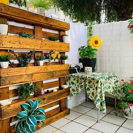 Turistico Girasoles 拉雷多