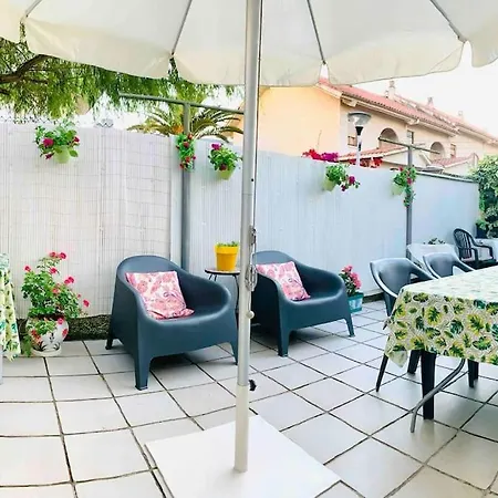 Prázdninový dům Acogedora Casa Recien Reformada Con Jardin Y Wifi *
